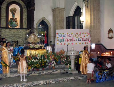 La imagen de la Virgen en el Cerro